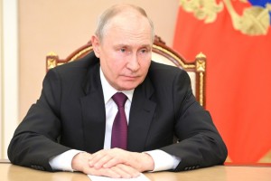 Путин заявил о двузначном росте реальных зарплат