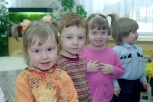 Пособия на детей сохранят при росте доходов семьи