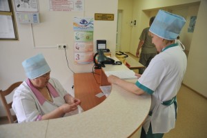 Еще около 3 тысяч медиков получат специальную социальную выплату