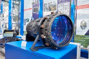 КМЗ им. Зверева: социальный пакет и зарплата - видеорепортаж КМЗ им. Зверева: социальный пакет и зарплата - видеорепортаж