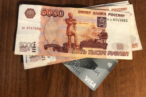 Больше половины россиян имеют хотя бы один кредит