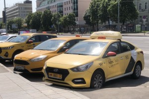 Самозанятые таксисты попросили отменить ежедневные ТО и медосмотр