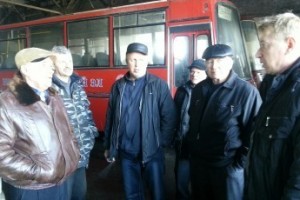 Бастующим транспортникам Йошкар-Олы погасили часть задолженности по зарплате