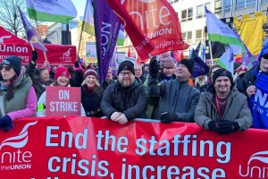 80% работников госсектора Северной Ирландии приняли участие в масштабной забастовке