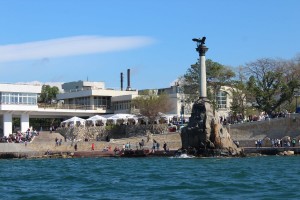 Мигрантам запретили работать в 35 сферах в Крыму