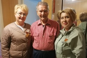 Профорганизация УАЗа поздравила ветеранов с Днем Победы