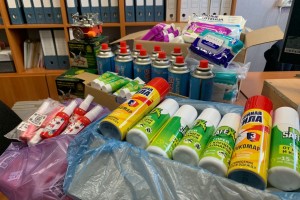 Работники Далматовского дома-интерната собрали гуманитарную помощь бойцам