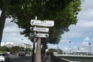 На французскую компанию подали в суд за выплату зарплаты в течение 20 лет без предоставления работы