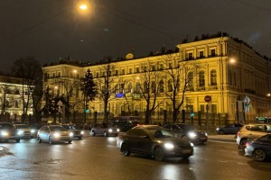 Профсоюзы Петербурга считают незаконной попытку Генпрокуратуры изъять Дворец труда