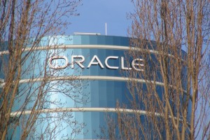Выплаченные перед уходом из России премии сотрудникам Oracle требуют вернуть