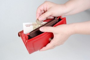 Россияне назвали доход, дающий независимость от кредитов