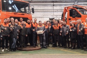 На автомобильном заводе «Урал» отметили профессиональный праздник водителей