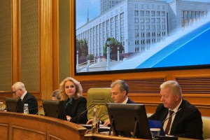 Кем бы таким заняться