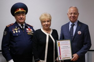 Профлидеру КАМАЗа вручили благодарность за поддержку автопробега «Дорогами Победы»