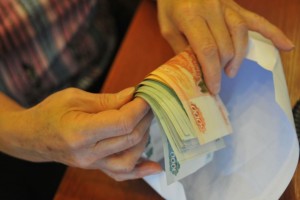 Почти половина российских компаний повысила зарплаты сотрудникам в 2024 году