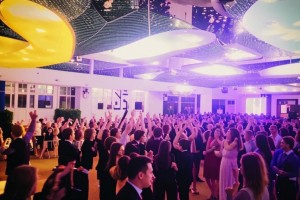 «Собрался дружный коллектив на праздничный корпоратив...»