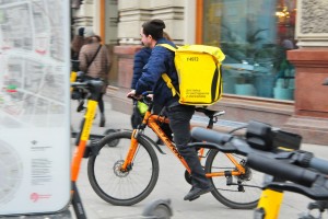 Россияне собираются подрабатывать в новогодние праздники