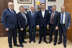 Председатель ФНПР Сергей Черногаев провёл встречу с руководителями ПАО "Ураласбест"