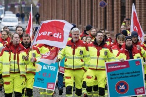 Немецкие госслужащие объявили предупредительную забастовку