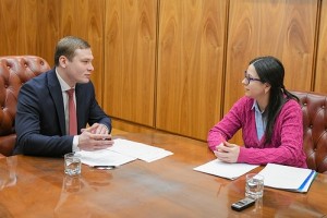 Профсоюзам Хакасии после встречи с губернатором удалось уменьшить масштаб сокращений бюджетников