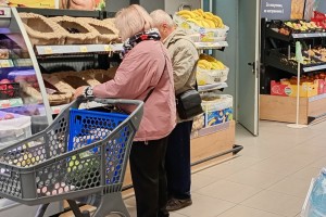 Более шести миллионов пенсионеров получают доплаты до прожиточного минимума