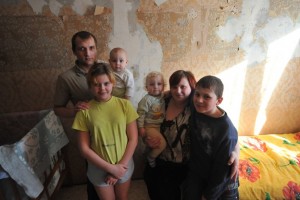 Росстат: уровень бедности многодетных семей снизился