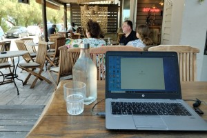 Каждый пятый россиянин скучает по работе во время отпуска