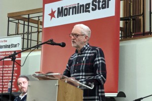 Корбин отрастил “левое крыло”