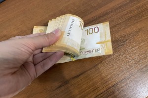 Выросло число россиян, получающих зарплату ниже МРОТ