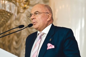 ФНПР просит отменить решение об отстранении Запесоцкого от должности ректора СПбГУП