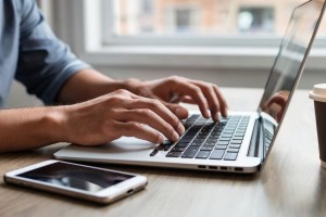 Большинство россиян поддержало введение четырехдневной рабочей недели