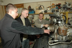 Профсоюзы назвали риски в инициативе Минтруда по расширению доступа подростков к рабочим местам