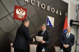 Профсоюз работников госучреждений подписал соглашение с правительством Севастополя