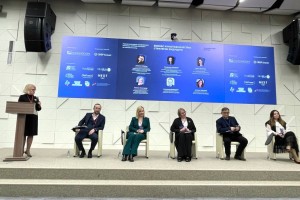 Зампред ФНПР Александр Шершуков призвал популяризировать тему наставничества