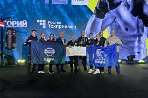 Семья Пахомовых с КАМАЗа вновь покорила «Ударную десятку» Ростеха в Москве