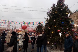 Профсоюзы напомнили о правах работников в новогодние праздники