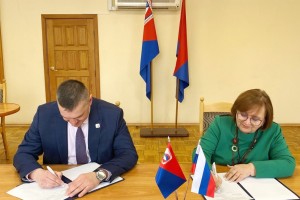 Профсоюзы Челябинской области подписали соглашение с Союзом женщин