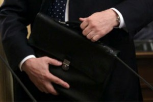 Новых чиновников будут испытывать