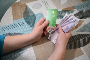 Разрыв между средними зарплатами в регионах России достиг 161 тыс. рублей