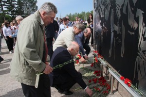 Чтя память о трудовом подвиге омичей