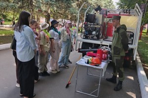 В Брянской области члены Рослеспрофсоюза провели для детей урок безопасности в рамках акции «Останови огонь»