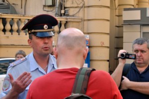 Наиграли на политику