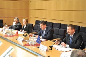 Профсоюзы столицы потребовали разобраться с нарушителями трудового законодательства