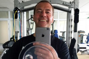 Премьер хочет увеличить себе пенсионный возраст