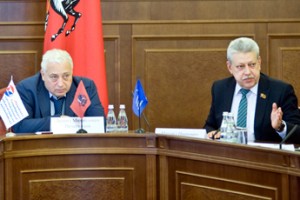 Проверкой и реестром