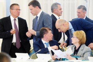 Бюджет отправляют в эконом-класс