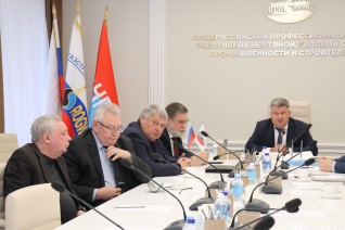 Профсоюзы базовых отраслей: 25 лет солидарности