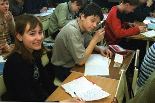 Минпросвещения считает дежурства и уборку обязательными для школьников