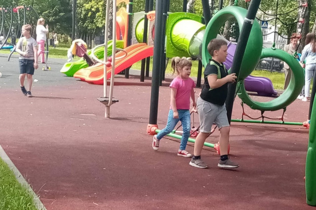 Мишустин подписал постановление о новых выплатах семьям с детьми