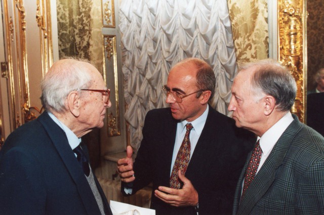 "Буквальный и откровенный разбой" "Буквальный и откровенный разбой"